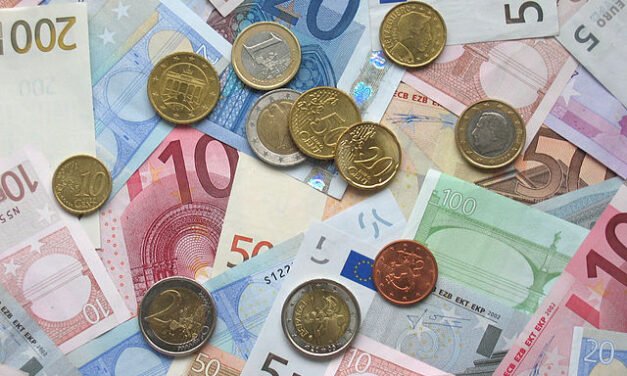 Bulgarians Split on Euro as Nation Nears Historic Currency Shift