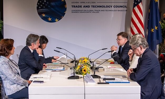 US and EU Trade Negotiators Face Off in Paris Over Tariff Tensions
